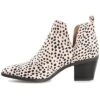 Journee Collection Womens Lola Pull On Stacked Heel Booties